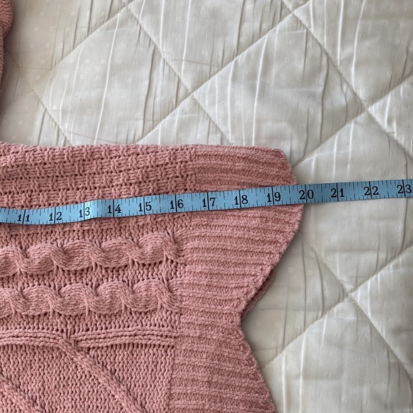 Almost Famous women’s size small sweater - Picture 6 of 7